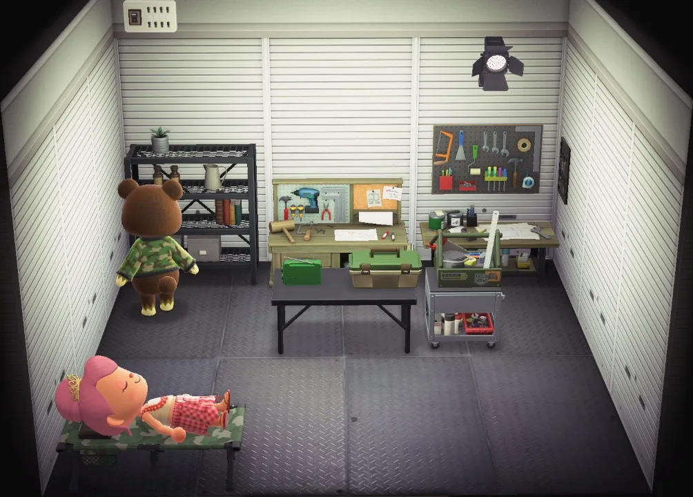 Ike's house interior